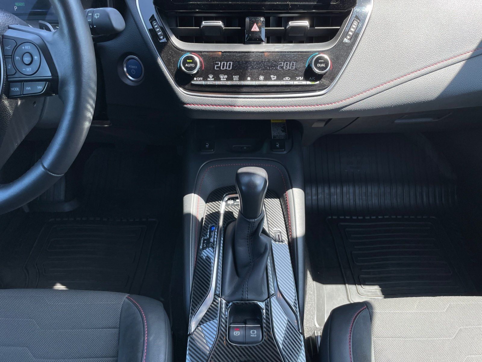 Toyota Corolla Touring Sports 2.0 Hybrid Lounge - Samsaru's Car Outlet