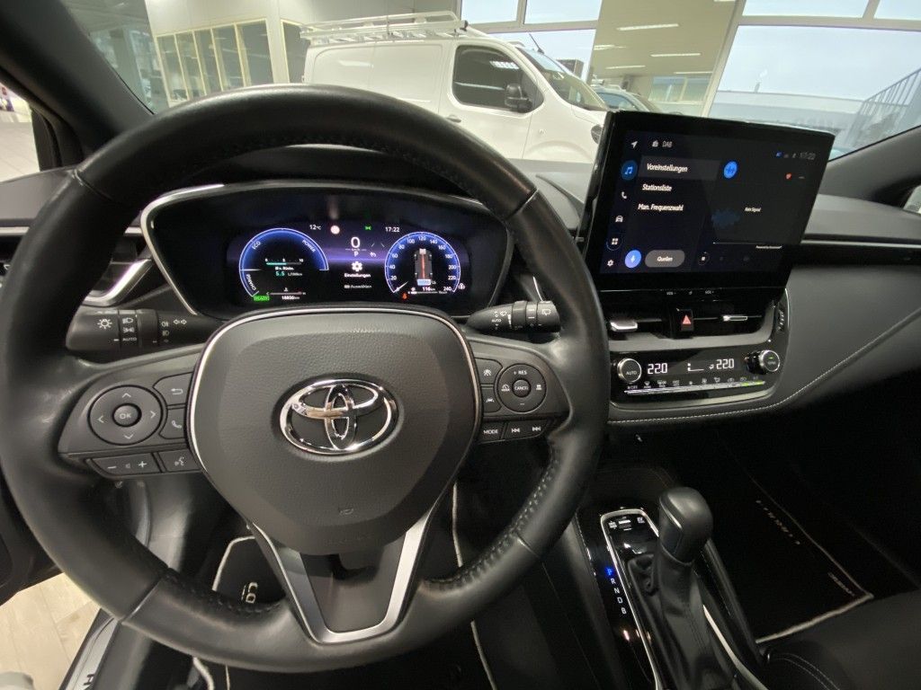 Toyota Corolla 1.8 Hybrid Team Deutschland