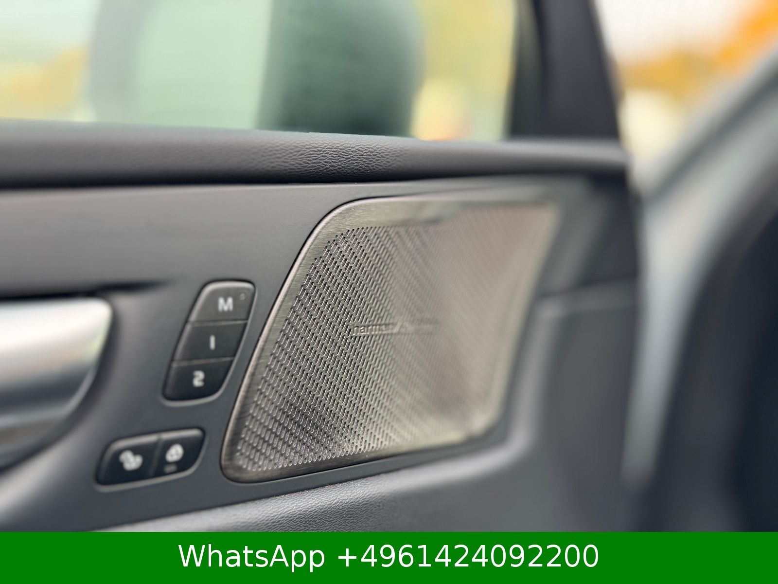 Volvo XC60 Plus Dark AWD AHK|KAMERA|H&K