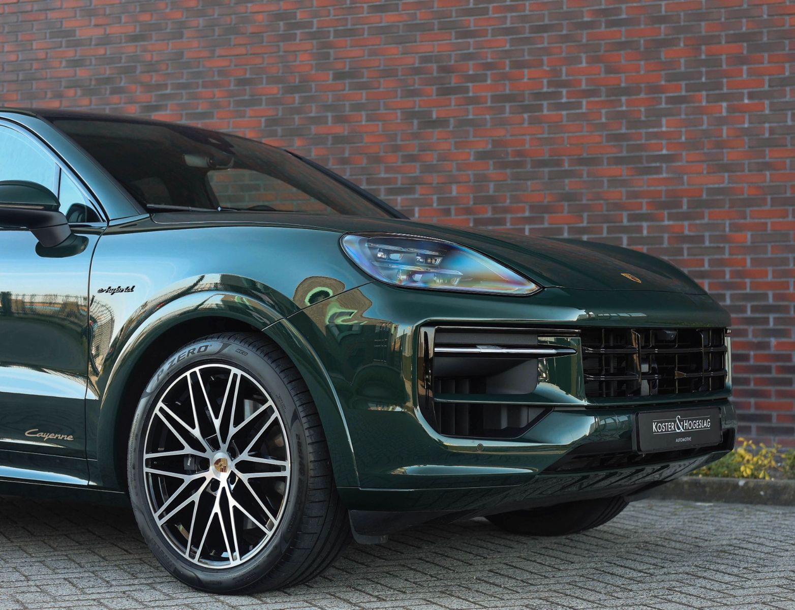 Porsche Cayenne Coupe E-Hybrid *Goodwood Green*