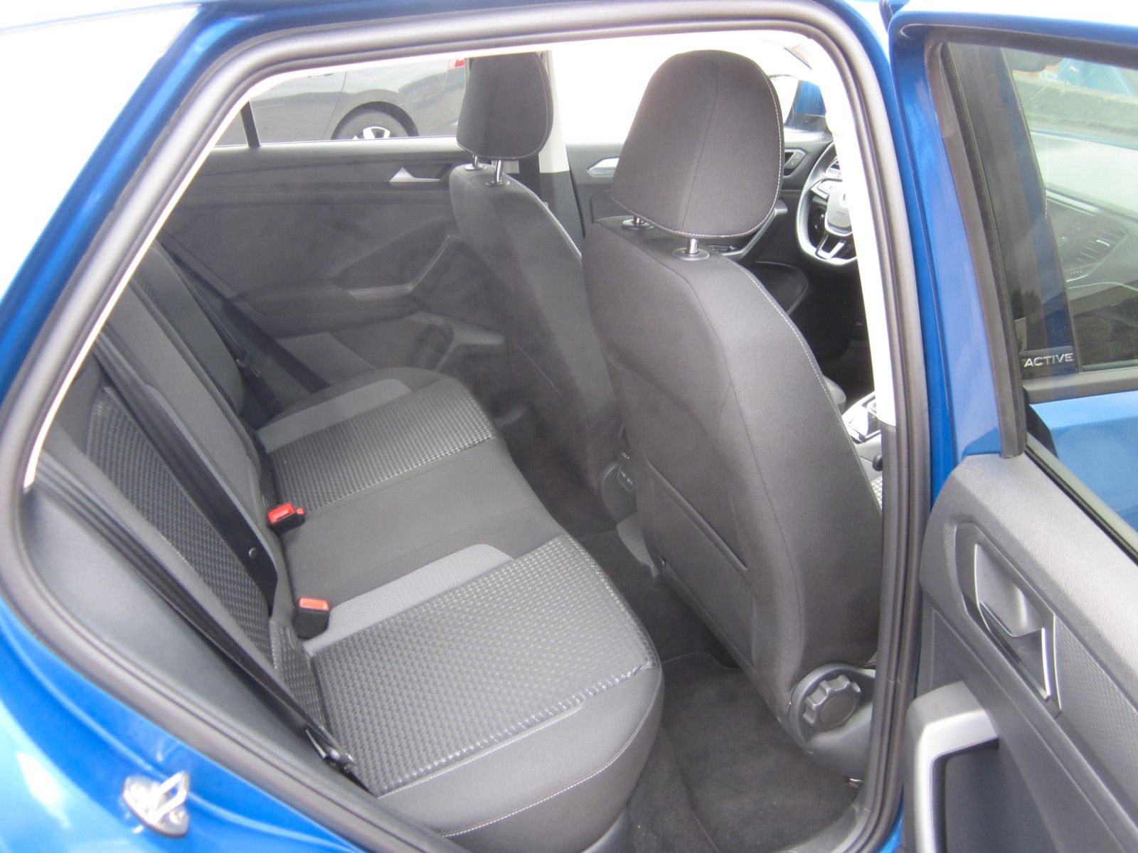 Volkswagen T-Roc Active - Samsaru's Car Outlet