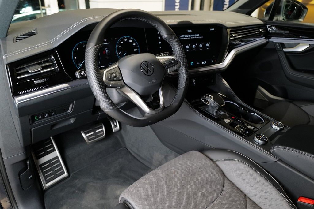 Volkswagen Touareg 3.0TDI R-Line Allradlenk StdHz Keyless