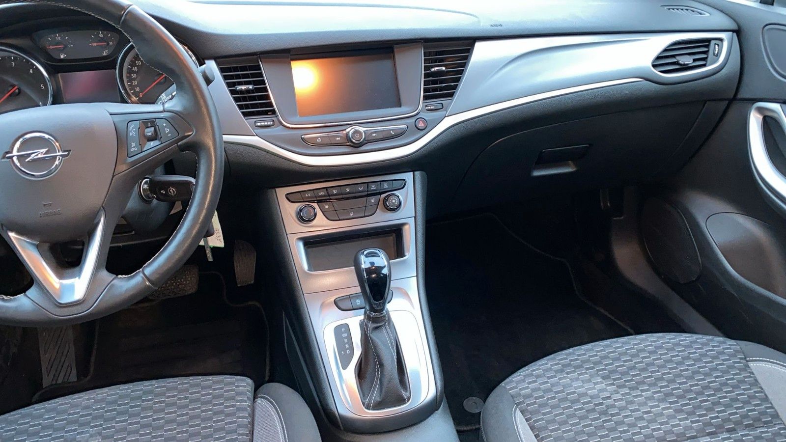 Opel Astra K Sports Tourer Business - Samsaru's Car Outlet