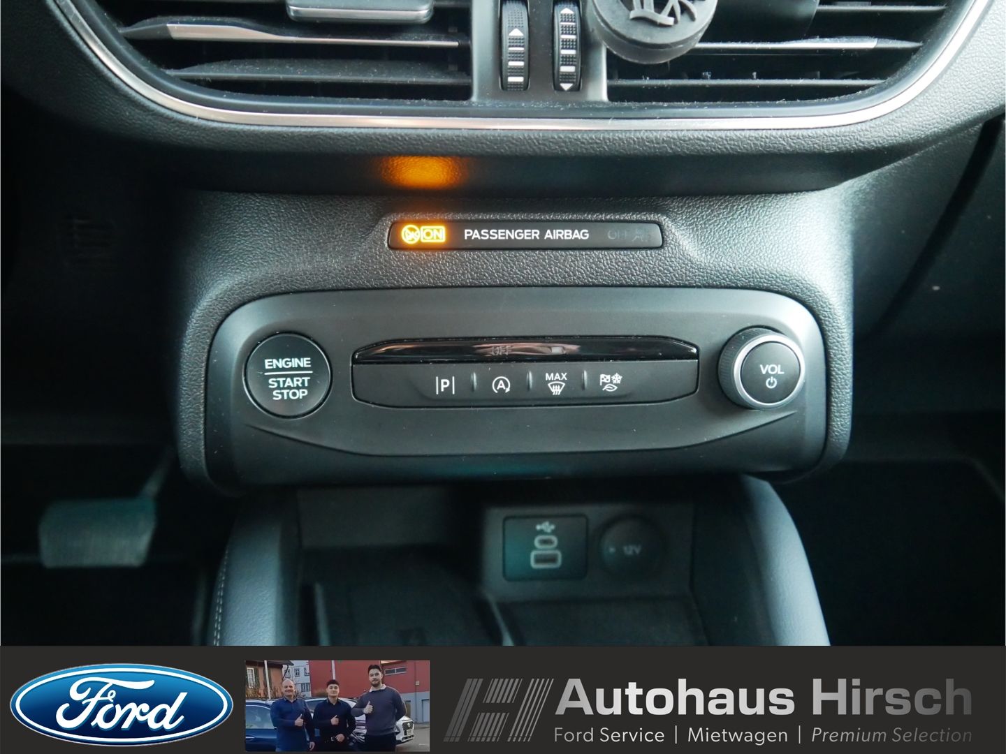 Ford Focus Turnier Titanium X AHK-klappbar Navi Dig.