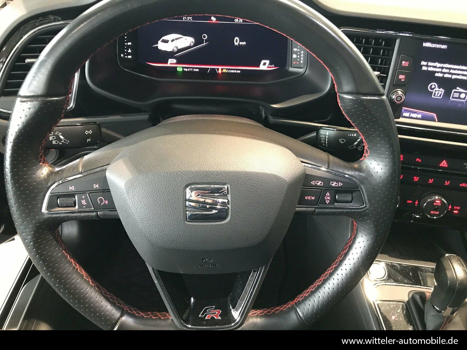 Seat Leon ST 1.5 TSI FR Black - Samsaru's Car Outlet