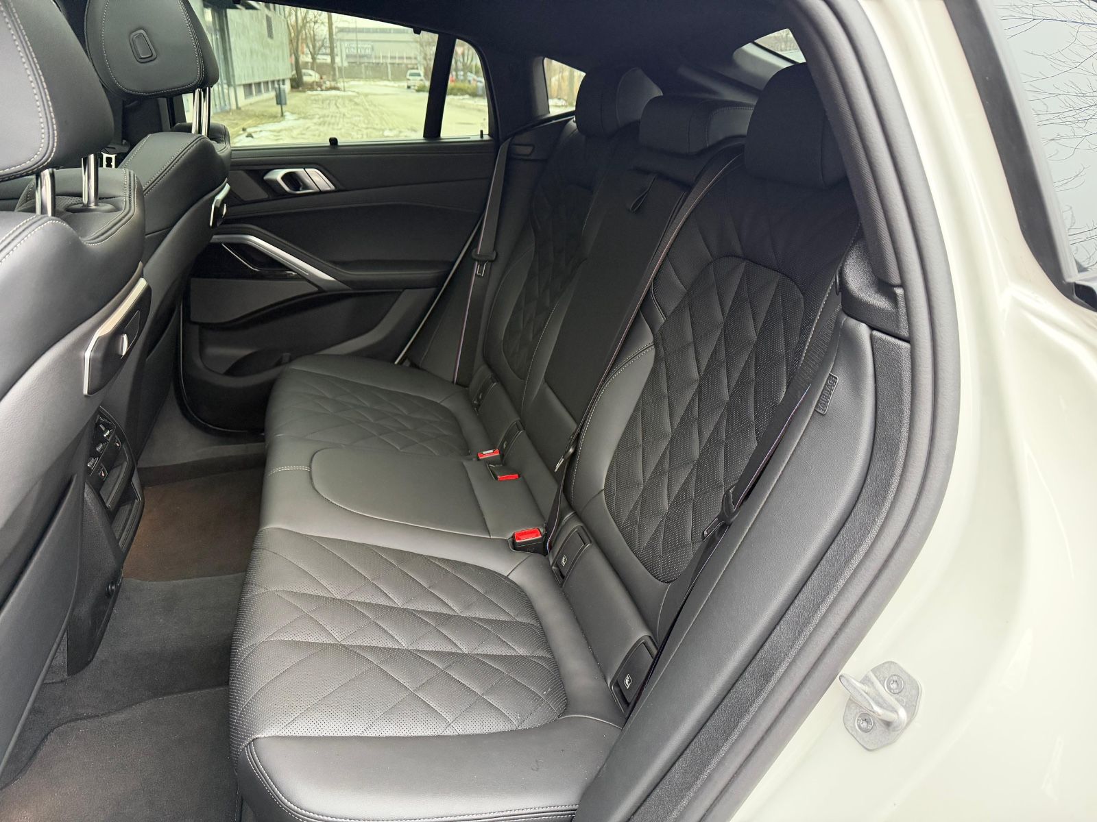 BMW X6 30d M SPORT PRO.LUFTFEDER.SOFTCL.PANO.AHK.22"
