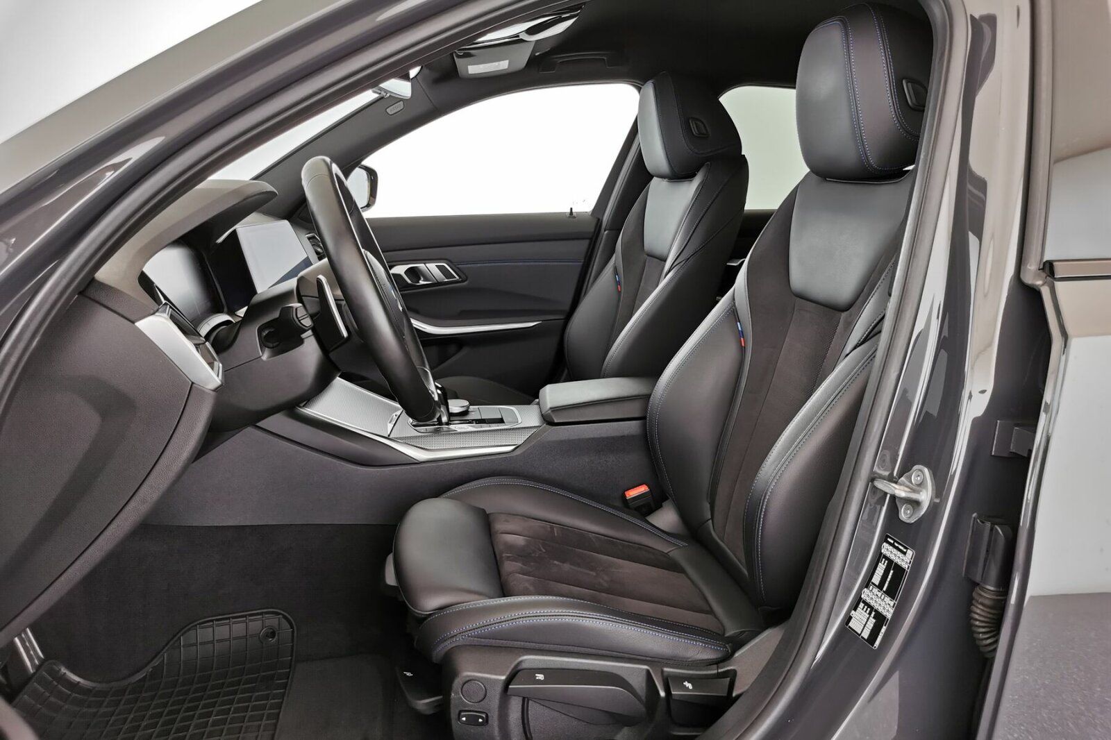 BMW 320i M Sport - Samsaru's Car Outlet