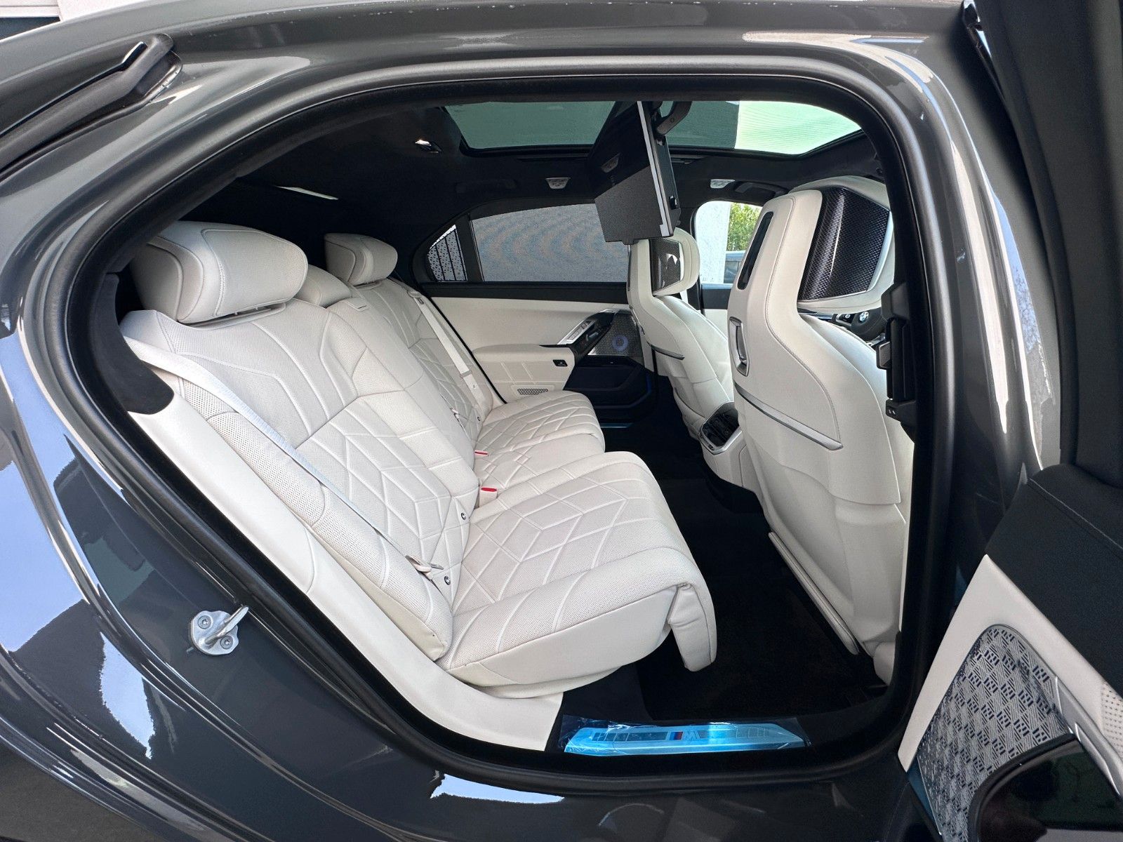 BMW 740 d xDrive M Sport GranLusso,B&W,FondEnt,AutoT