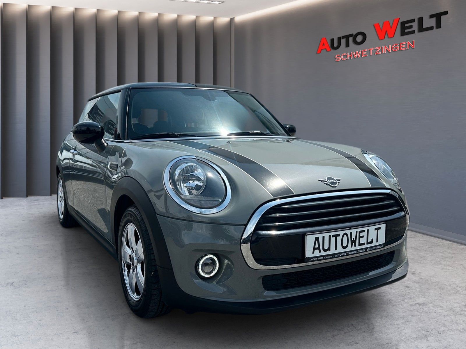MINI COOPER Essential - Samsaru's Car Outlet