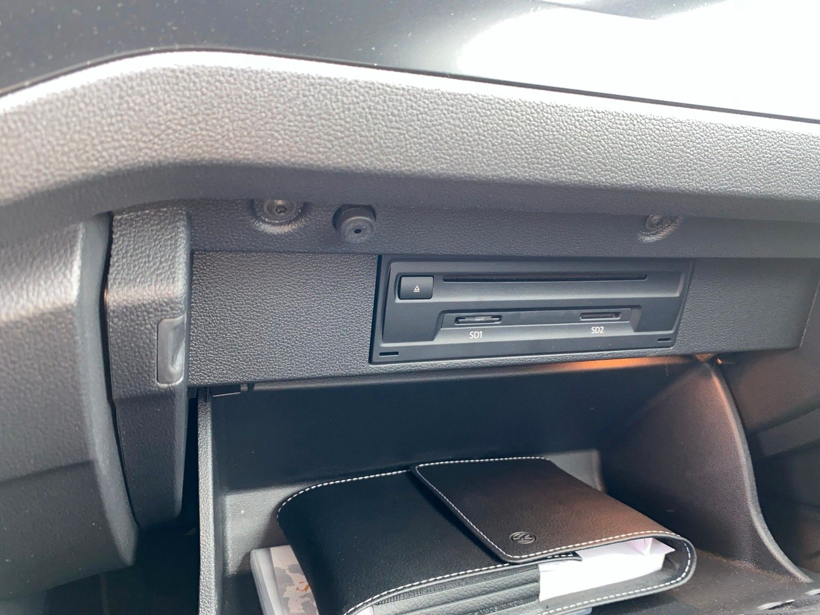 Volkswagen T-Roc Basis - Samsaru's Car Outlet