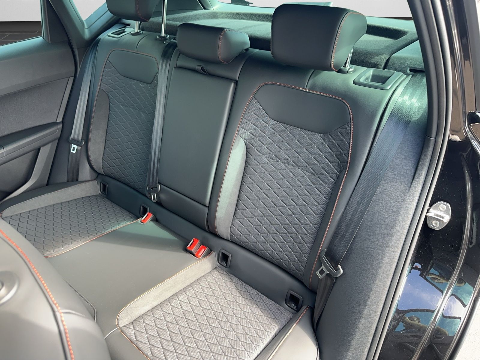 Seat Ateca FR 2.0 TDI DSG AHK CarPlay Rückfahrkamera