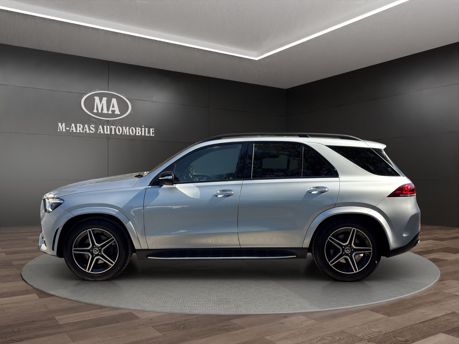 Mercedes-Benz GLE 400d 4Matic AMG Pano Burmester Standh.AHK
