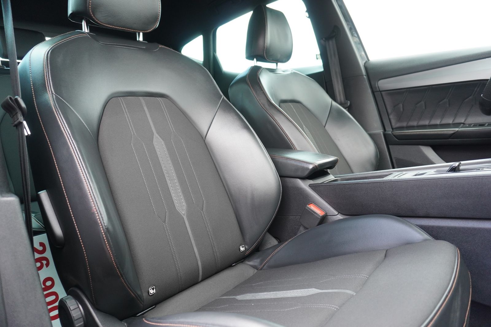 Cupra Formentor 1.4 e-HYBRID DSG - Samsaru's Car Outlet