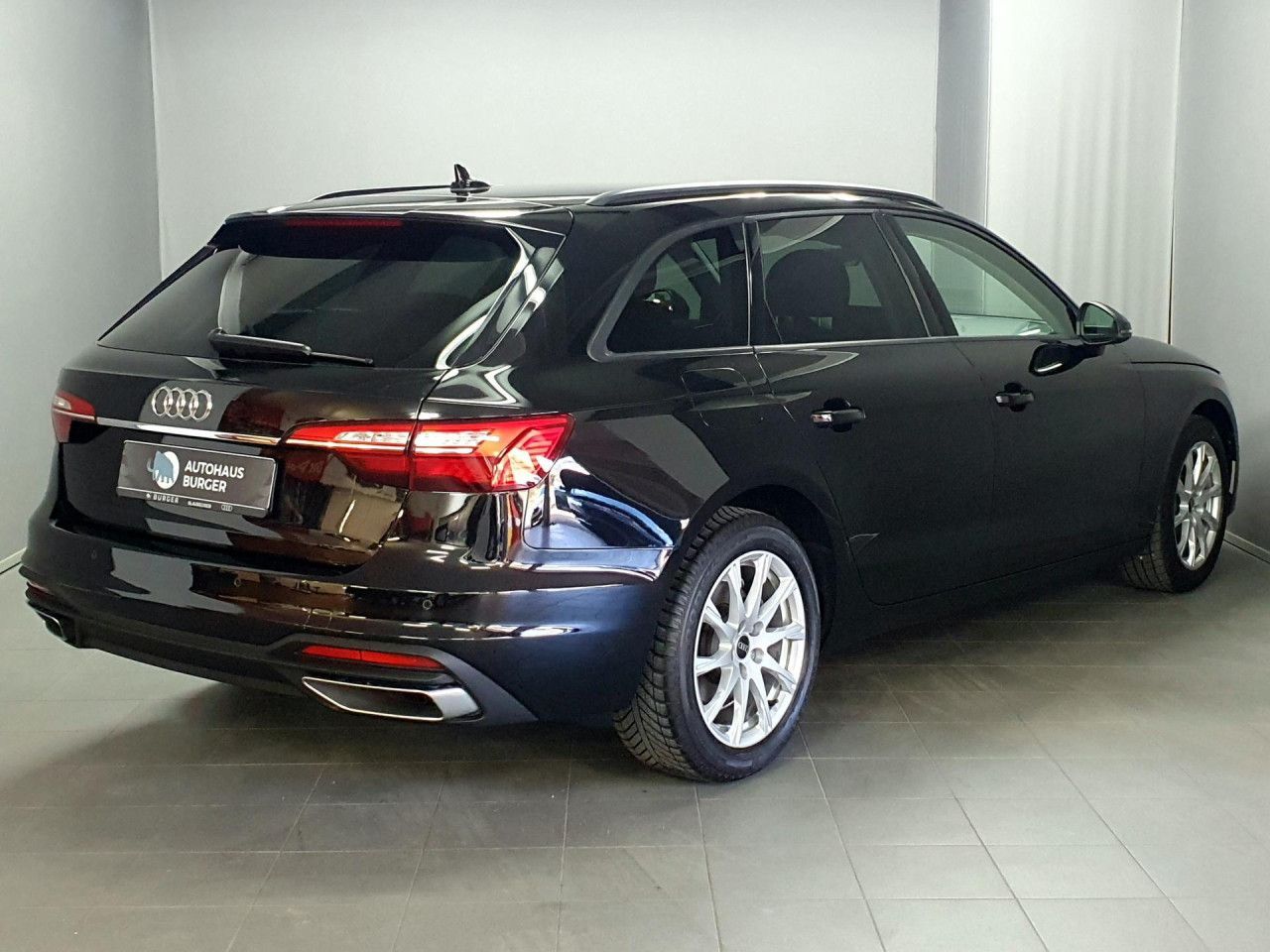 Audi A4 Avant 35TFSI S tronic - Samsaru's Car Outlet