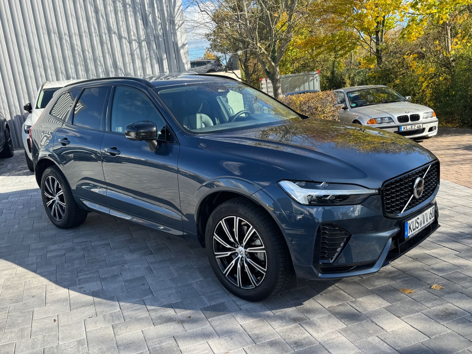 Volvo XC60 B4 PLUS DARK +PANO+GOOGLE+AHK+STANDHZG+1.HD