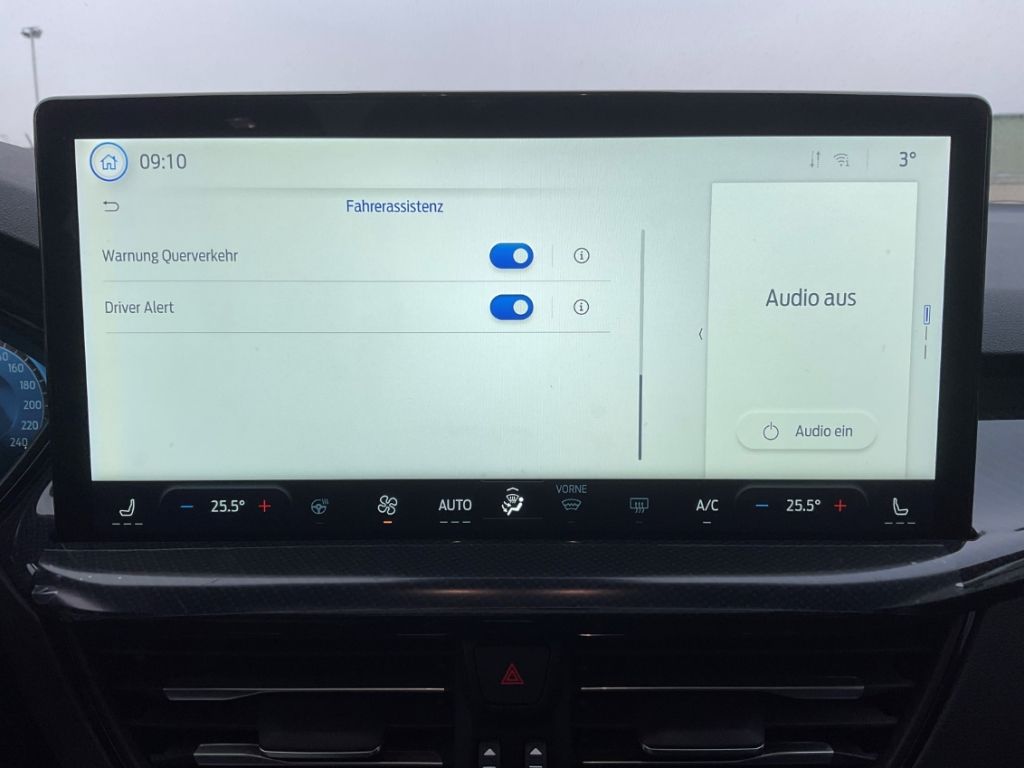Ford Focus Turnier ST-Line X MHEV+Automatik+Pano+LED