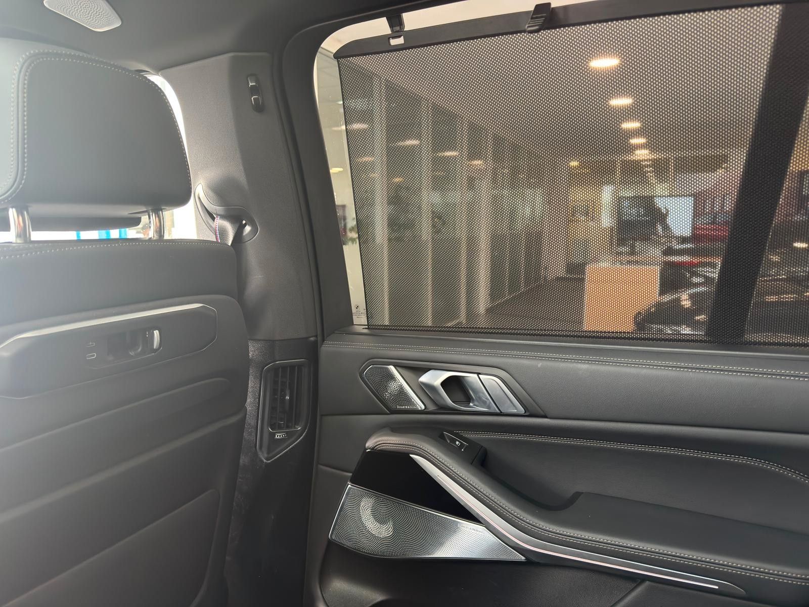 BMW X5 M60i xDrive über 150K NP Vollausstattung!