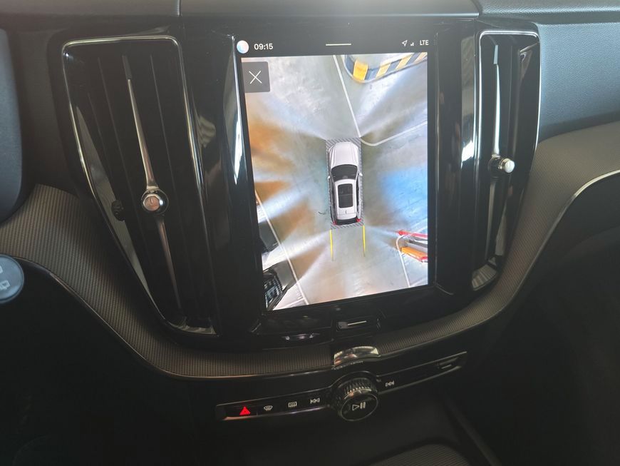 Volvo XC60 B4 B Plus Dark