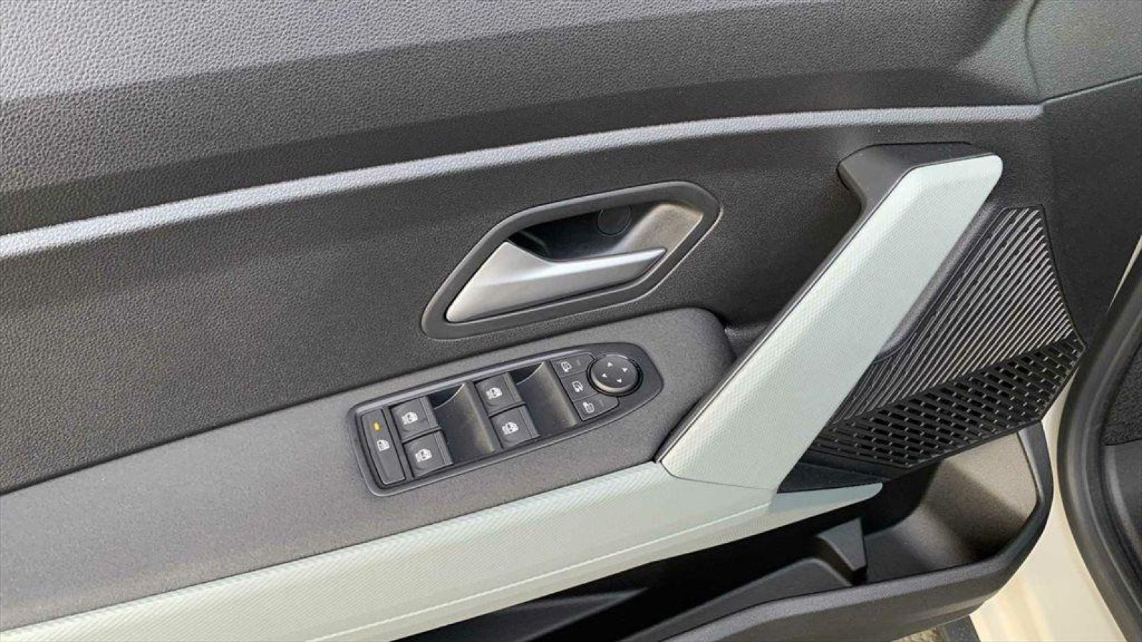 Dacia Duster III 1,6 Hybrid 140 Extreme - Samsaru's Car Outlet