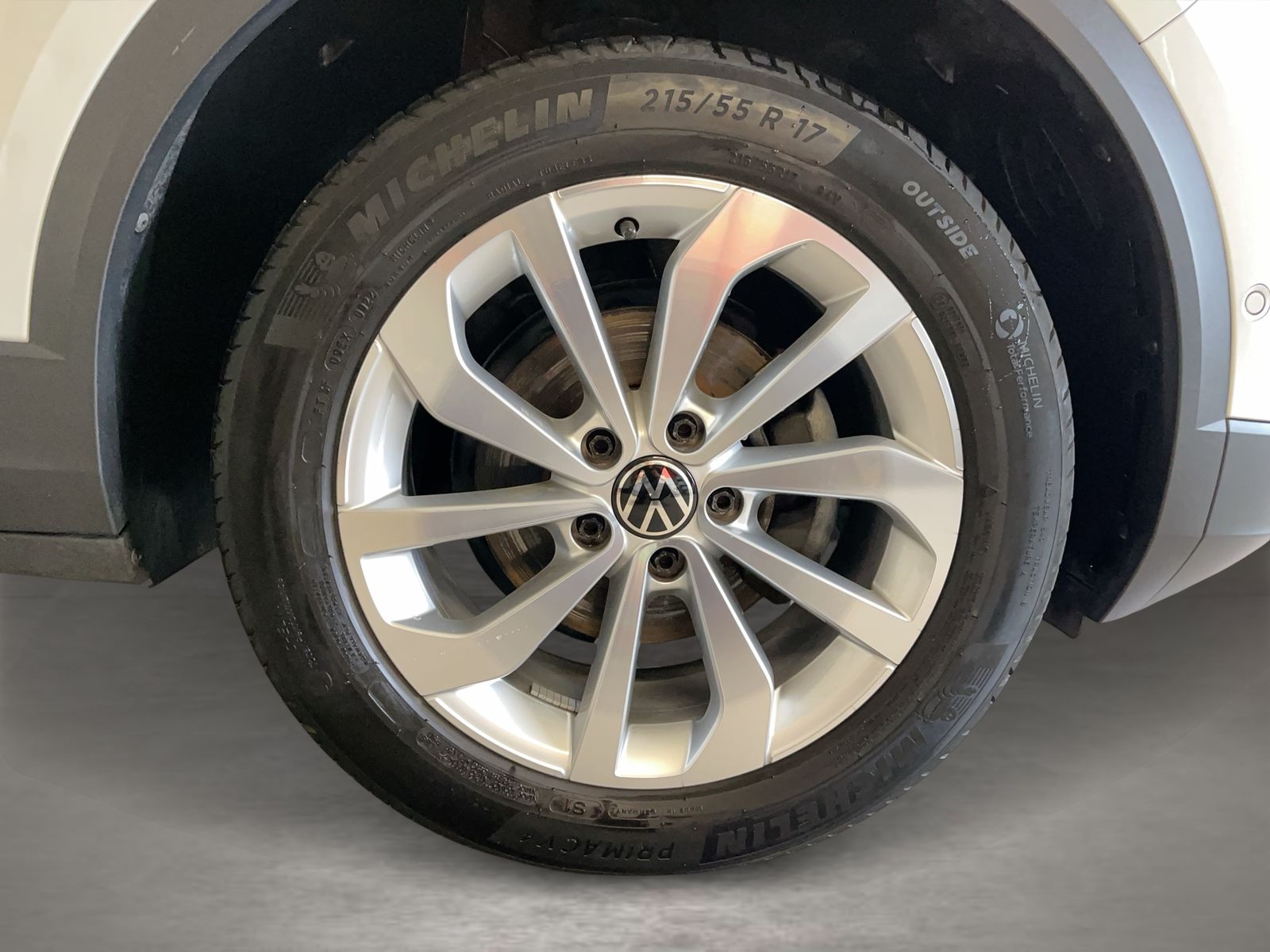 Volkswagen T-Roc 1.0 TSI Style - Samsaru's Car Outlet