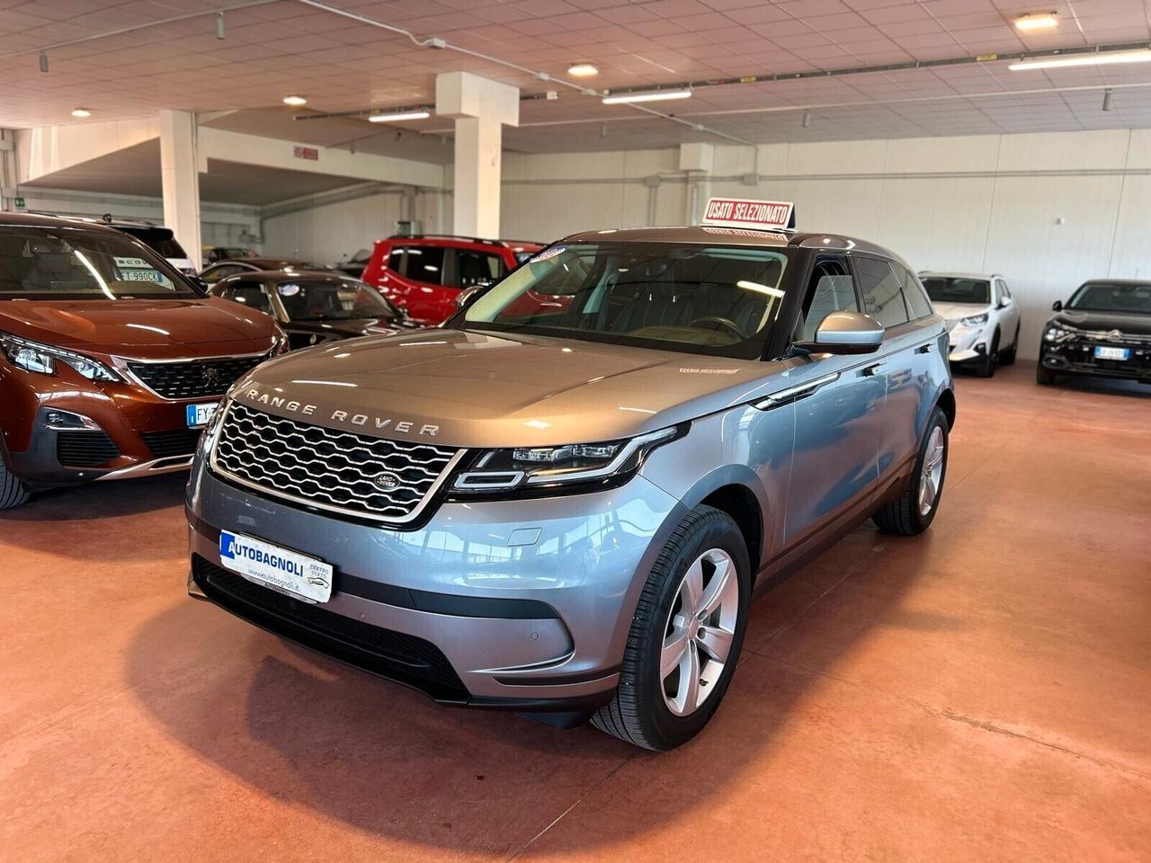 Range Rover Velar S 2.0D - Samsaru's Car Outlet