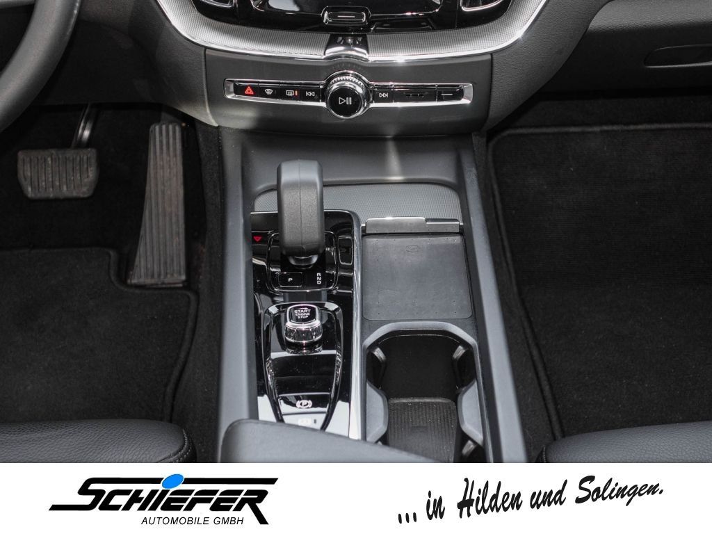 Volvo XC60 B4 B Plus Dark