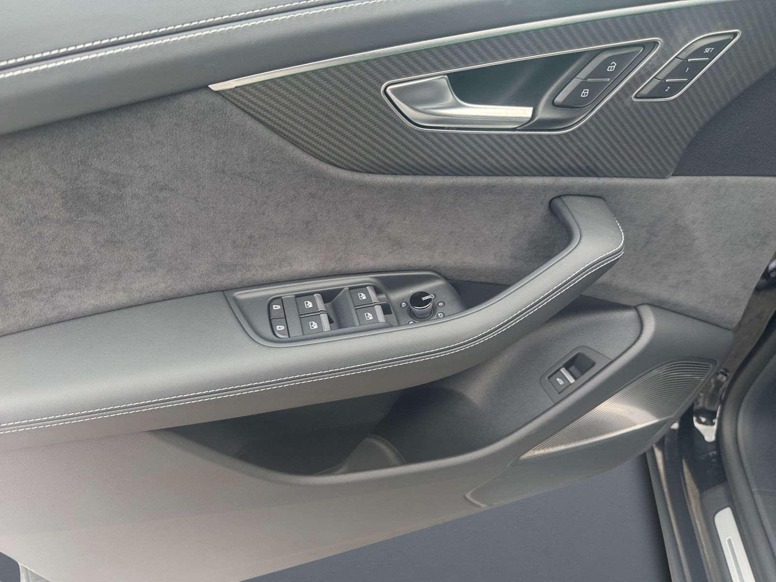 Audi RS Q8 LASER RS-AGA Pano STHZG B&O-adv. exclusive