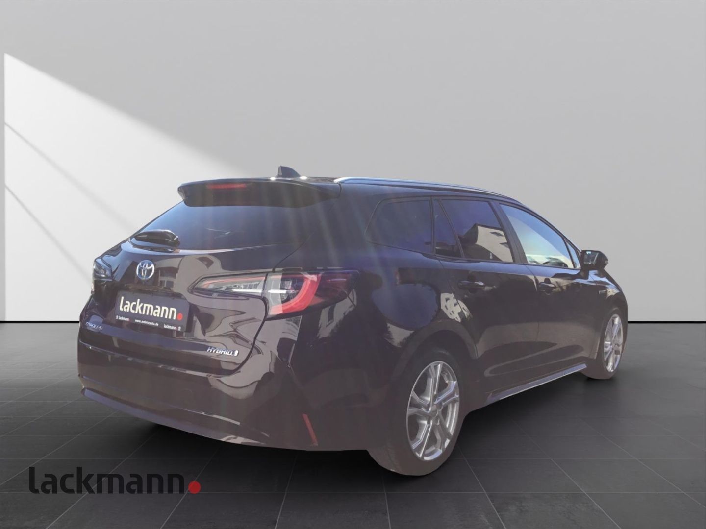 Toyota Corolla 1.8 Touring Sports Hybrid Club - Samsaru's Car Outlet
