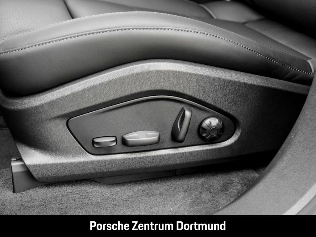 Porsche Macan - Samsaru's Car Outlet