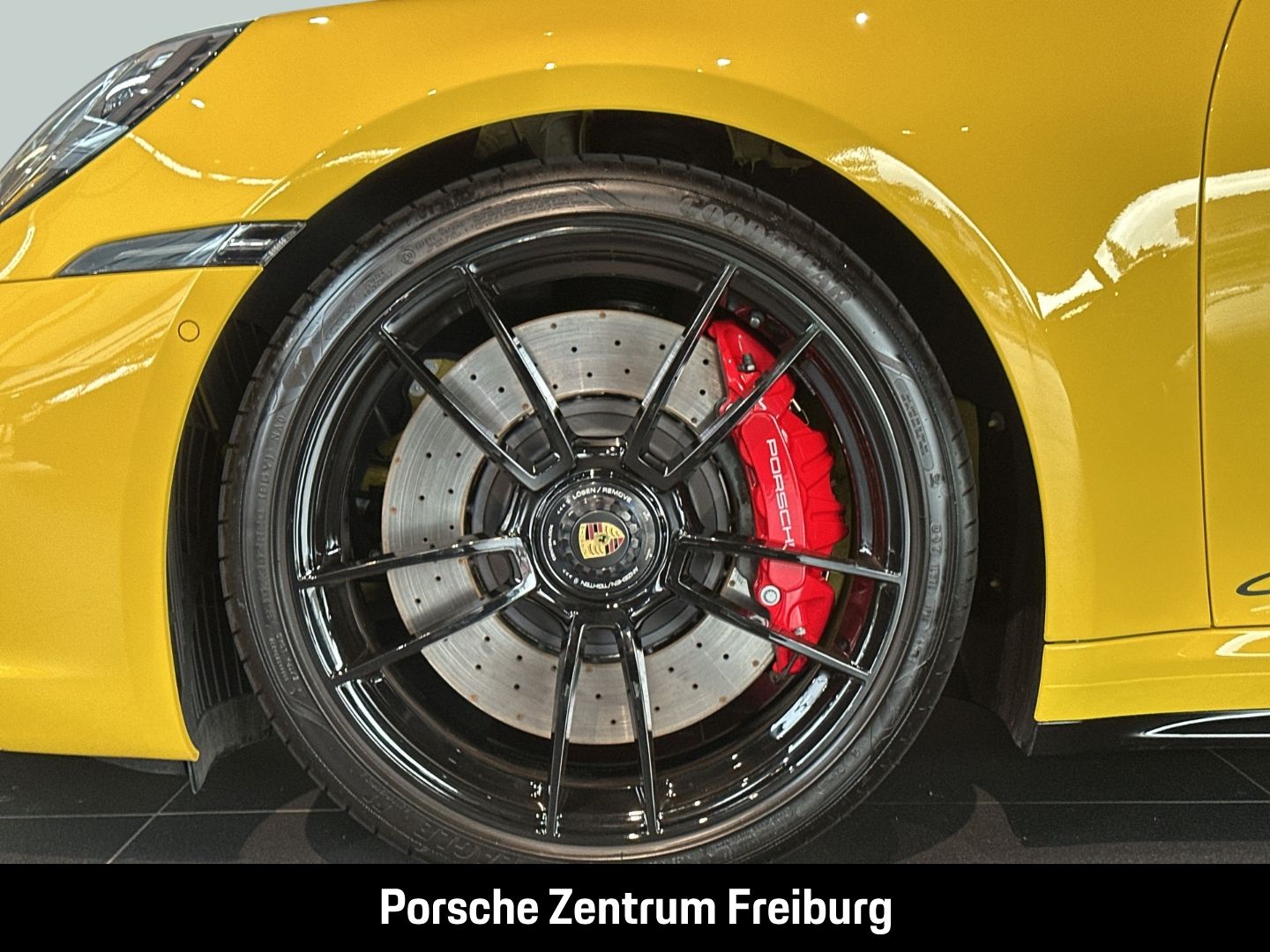 Porsche 992 911 Carrera 4 GTS Cabriolet LED-Matrix BOSE