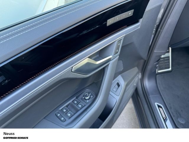 Volkswagen Touareg R-LINE 3.0 TDI DSG NAVI PANO AHK KOMFORT