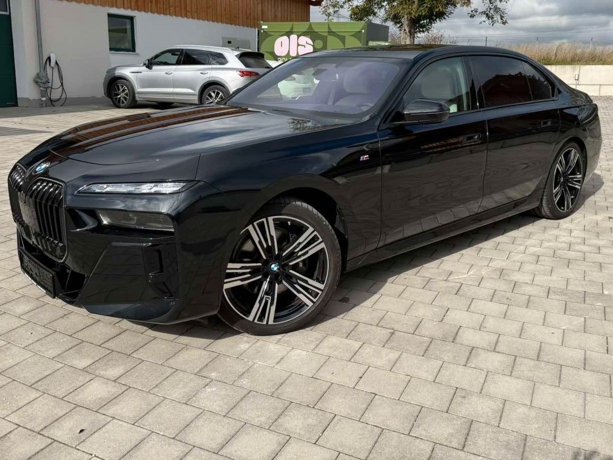BMW 740xd*M Sport*VOLL*TV*SKY*AUT.TÜR*G.LUSSO*EXECU