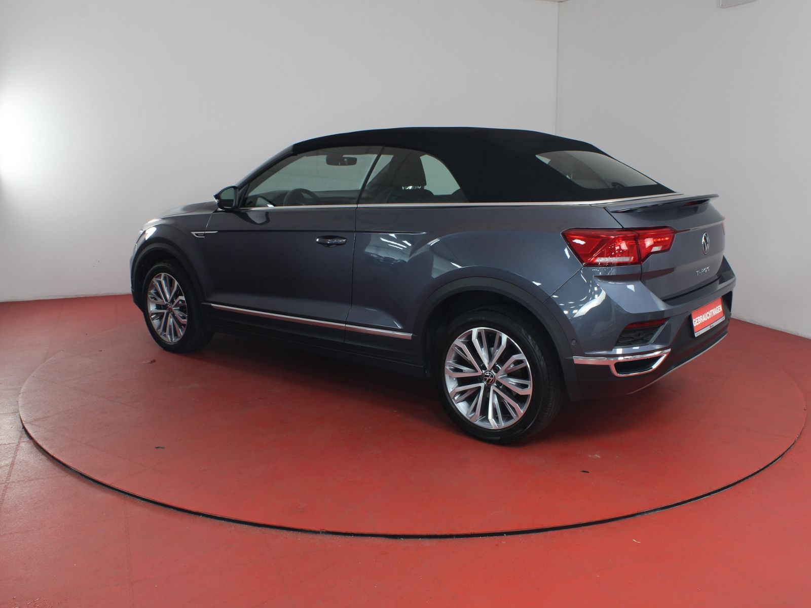 Volkswagen T-Roc 1.0 TSI - Samsaru's Car Outlet