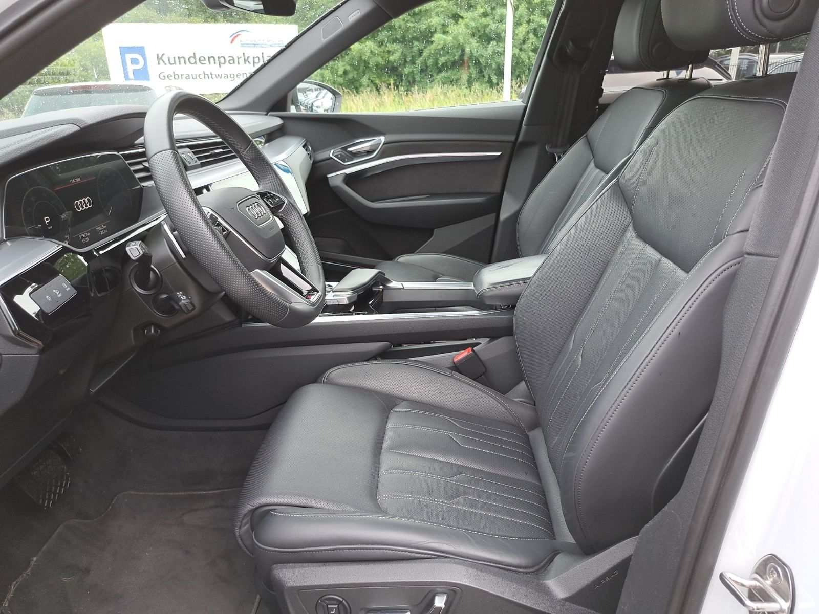Audi e-tron Sportback 55 quattro S line PANO AHK MMI