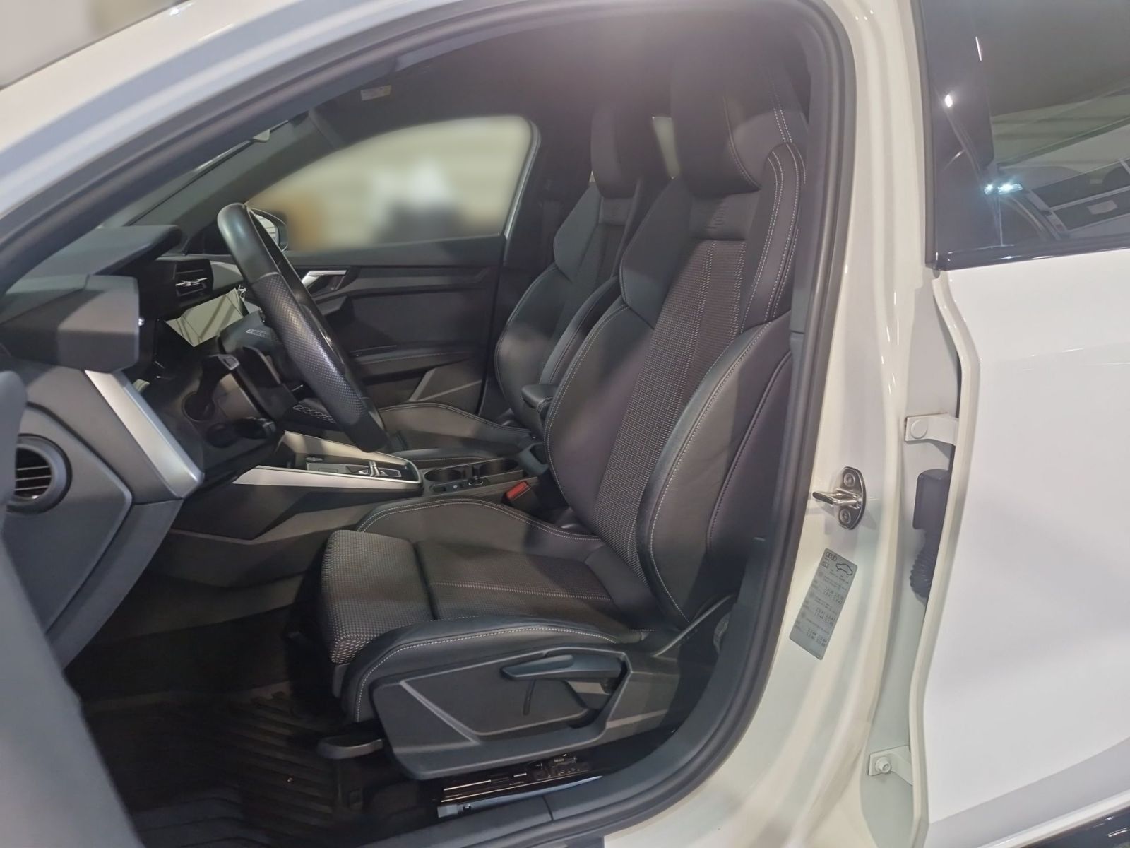 Audi A3 Sportback 45 TFSI e S LINE - Samsaru's Car Outlet