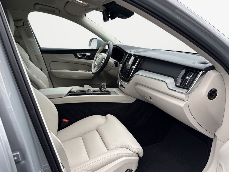 Volvo XC60 B5 B AWD Core