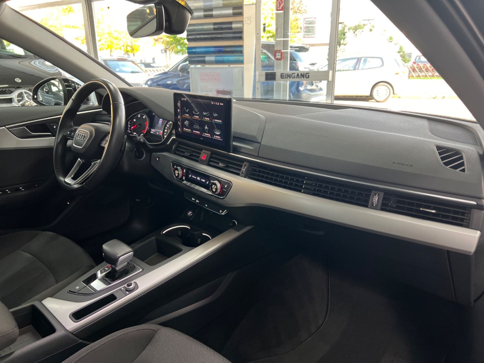 Audi A4 Avant 35 TDI S line - Samsaru's Car Outlet
