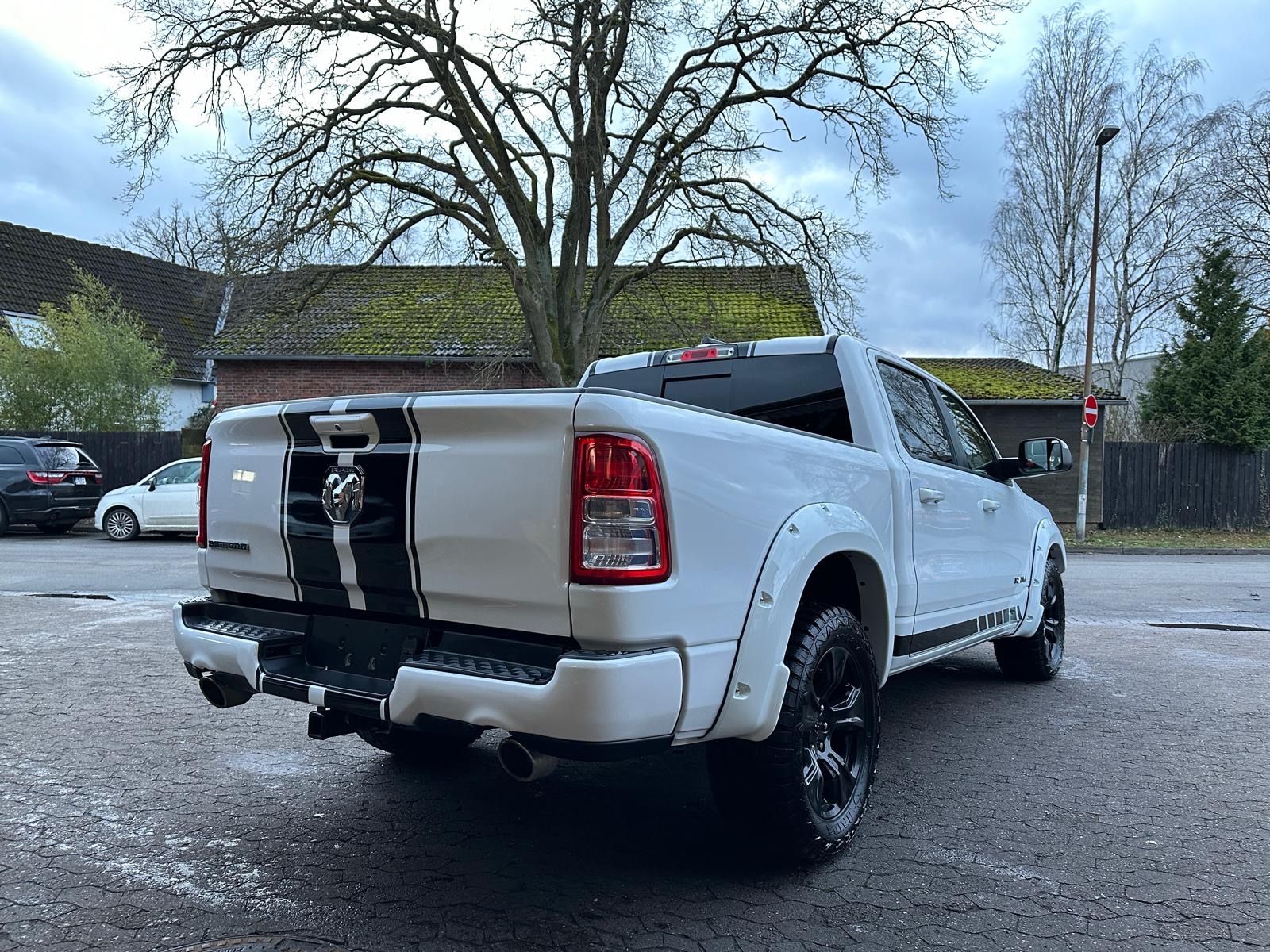 Dodge 5,7 V8*AHK*NAVI*LED*LIFT*OFFROAD*SERVICE NEU