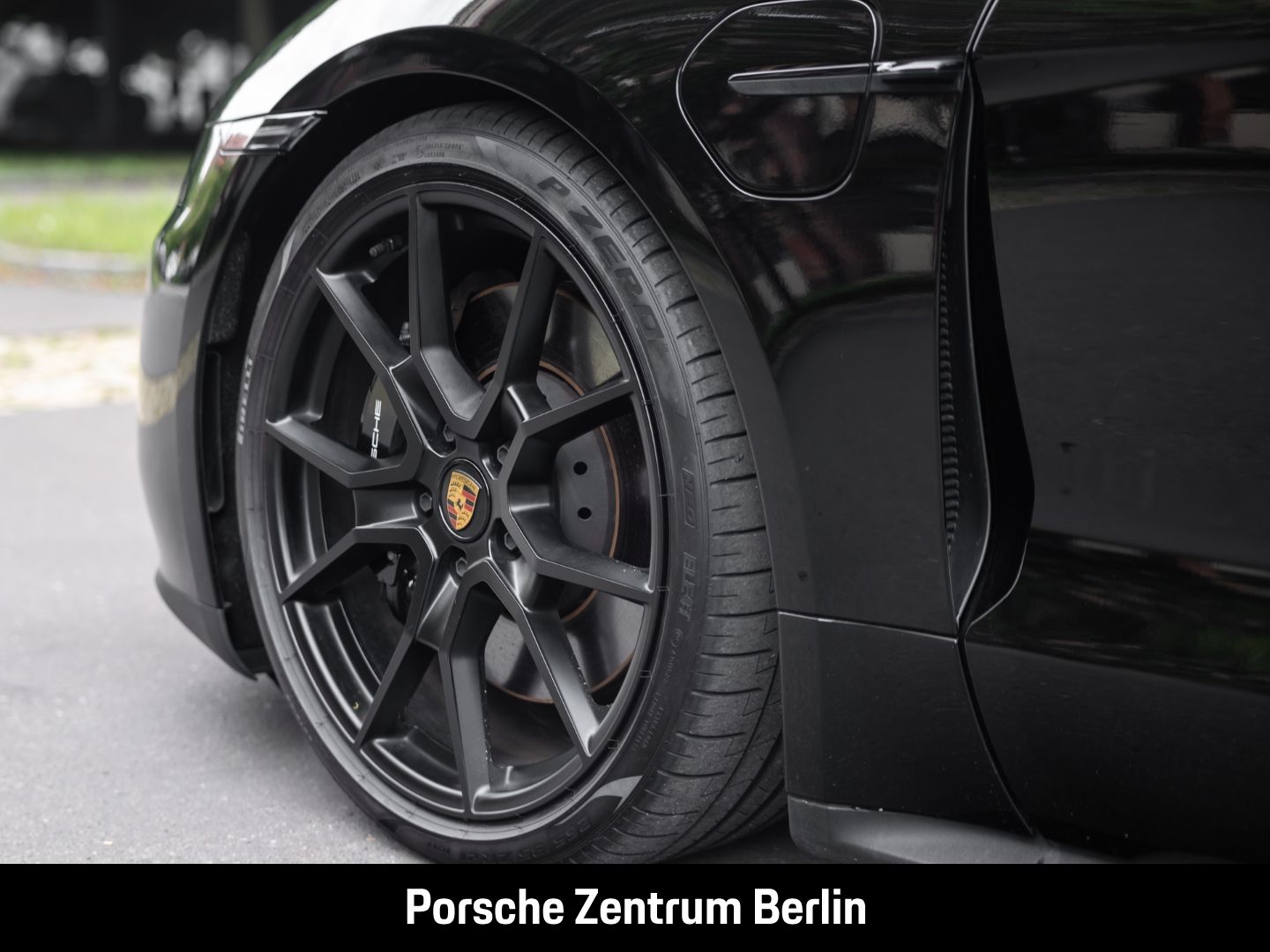 Porsche Taycan GTS HA-Lenkung InnoDrive HeadUp LEDMatrix