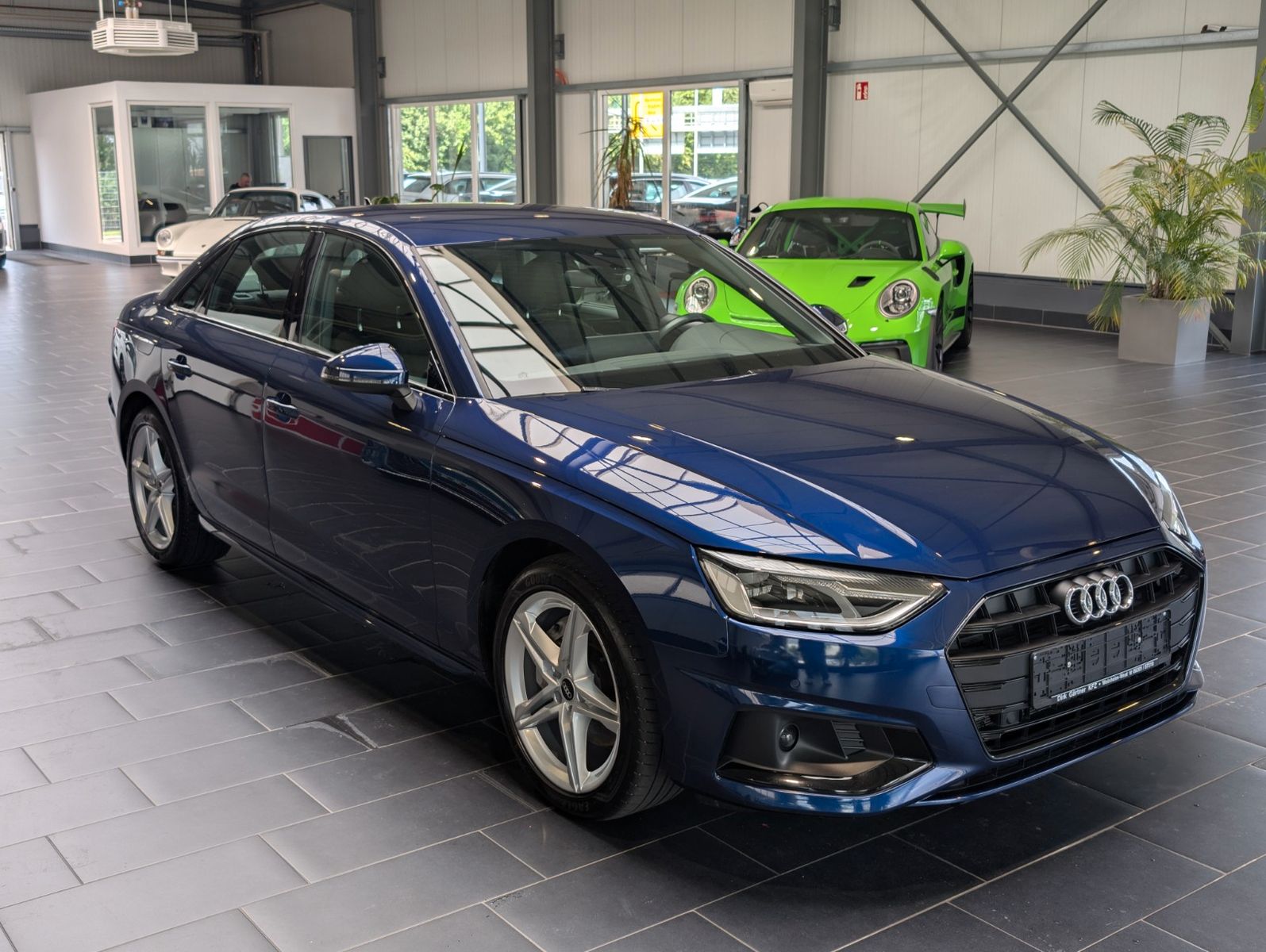 Audi A4 40 TDI S tronic advanced - Samsaru's Car Outlet