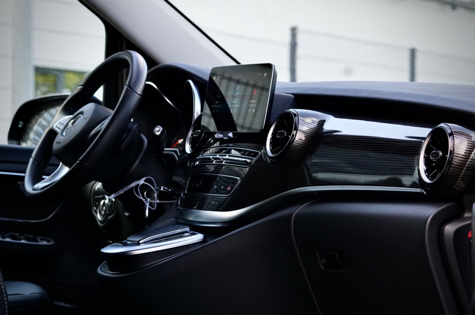 Mercedes-Benz V 300 EDITION - Samsaru's Car Outlet
