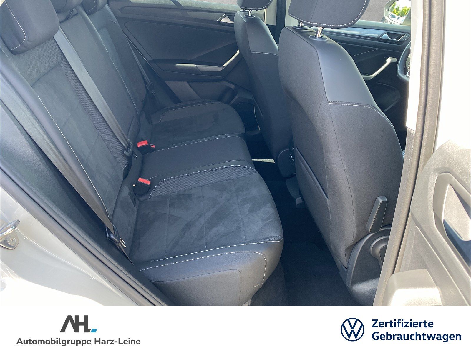 Volkswagen T-Roc 1.5 TSI Style DSG - Samsaru's Car Outlet