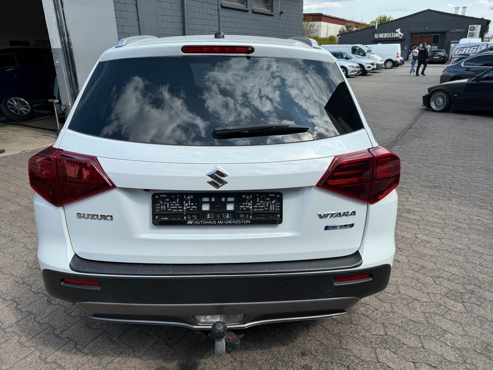 Suzuki Vitara 1.4 Mild-Hybrid Comfort+ - Samsaru's Car Outlet