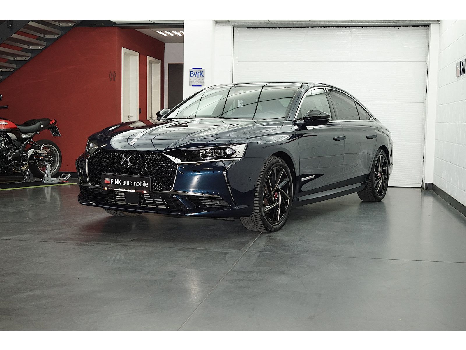 DS Automobiles DS9 E-Tense 225 Performance Line+ Nachtsicht
