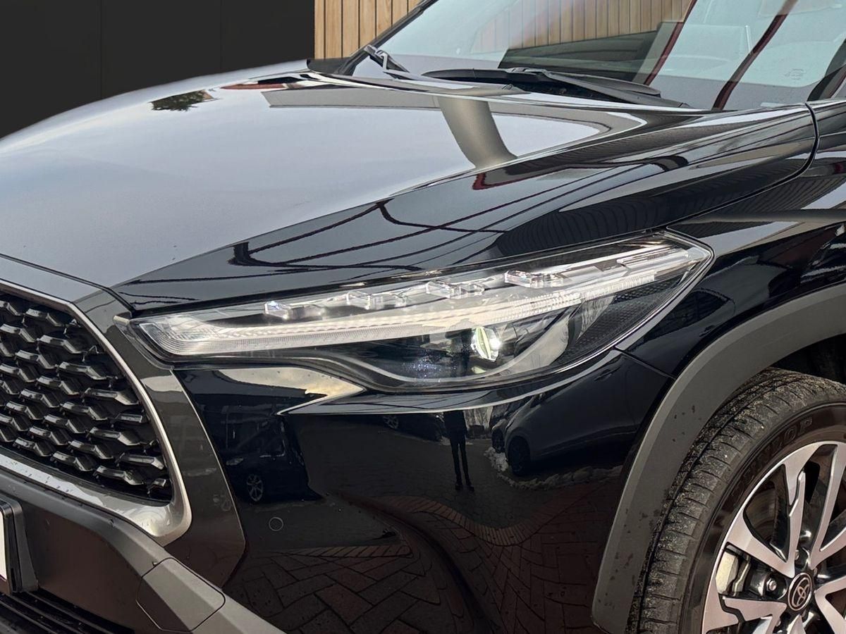 Toyota Corolla Cross 2.0 Hybrid Team D + Premium-Paket