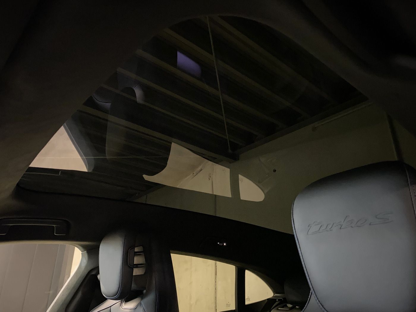 Porsche Taycan Turbo S Cross Turismo | PDCC | InnoDrive