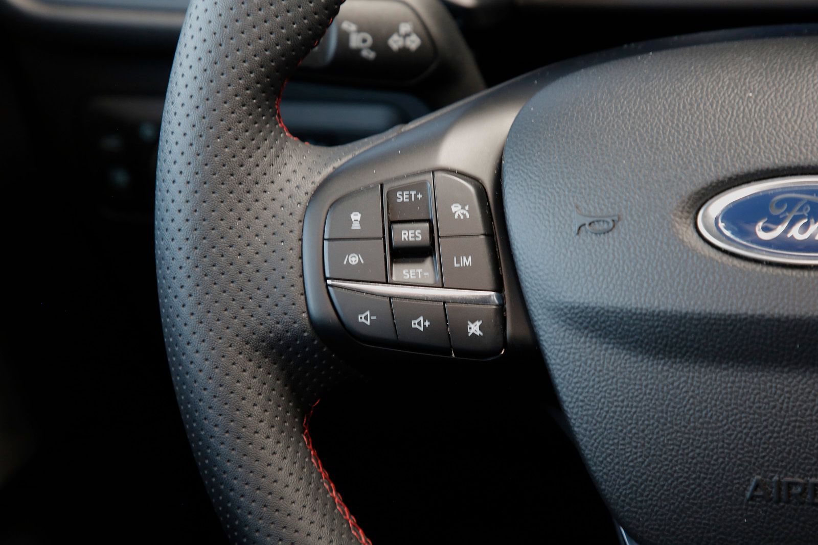 Ford Kuga Graphite Tech Edition 2.5l PHEV+Kamera+Head
