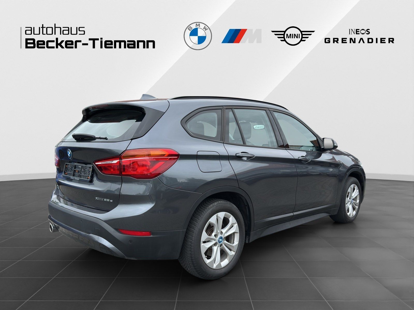 BMW X1 xDrive25e AHK PLUS - Samsaru's Car Outlet