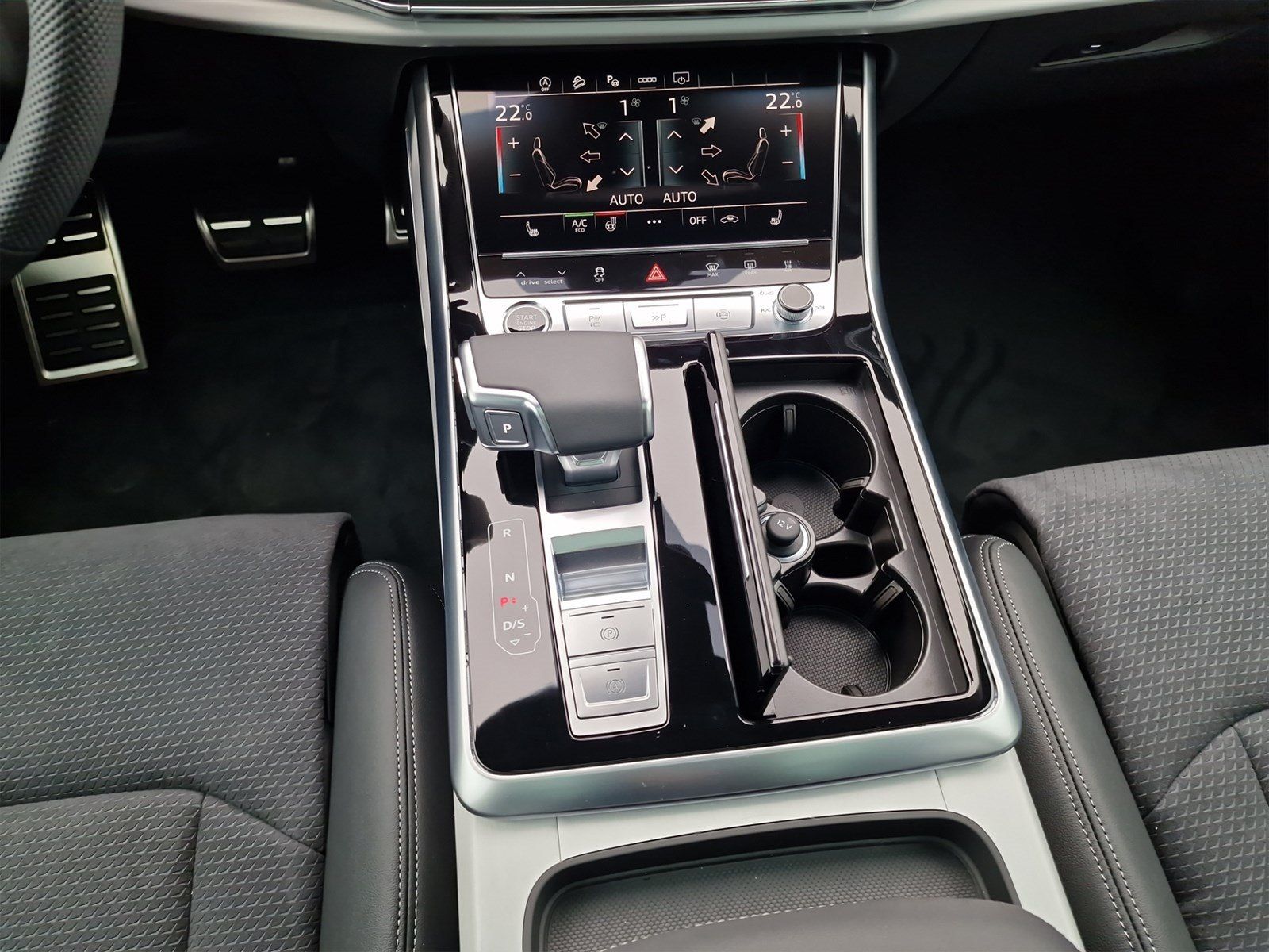 Audi Q7 50 TDI qu 2x S line HD-MATRIX STHZG PANO B&O