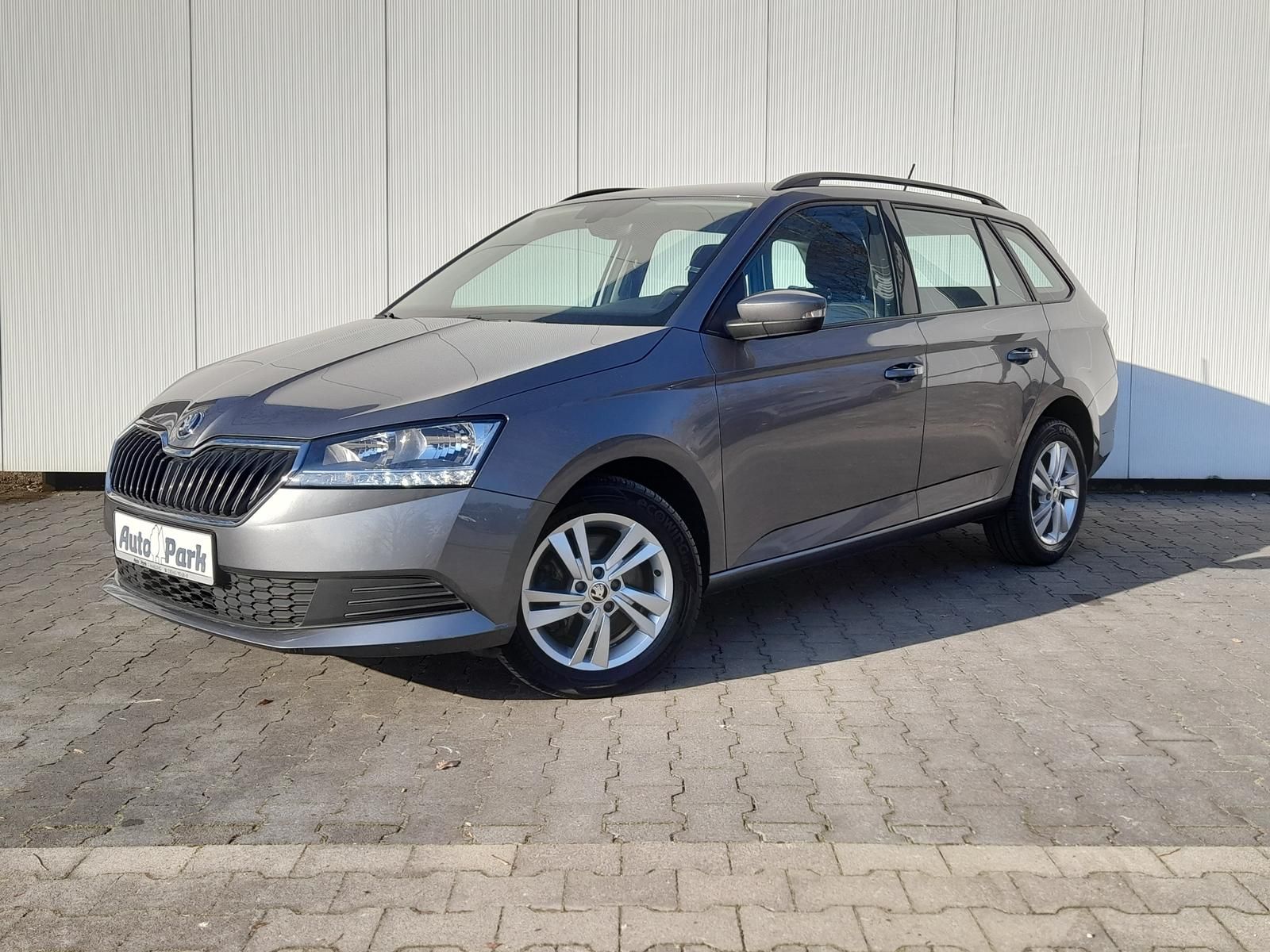 Skoda Fabia Combi Ambition - Samsaru's Car Outlet